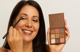 Paleta de Farduri Desert Sands Farmasi